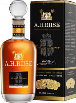 A. H. Riise Family Reserve rum 42 % 0,7 l